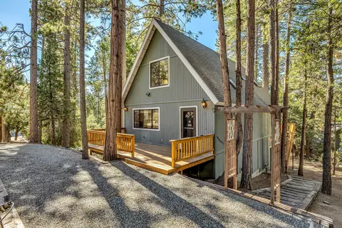 Exterior - 52402 Pine Ridge Rd, Idyllwild, CA 92549 photo 4 of 28