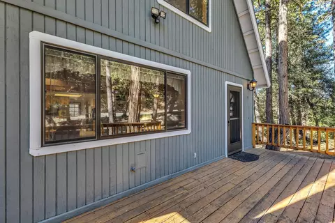 Exterior - 52402 Pine Ridge Rd, Idyllwild, CA 92549 photo 9 of 28