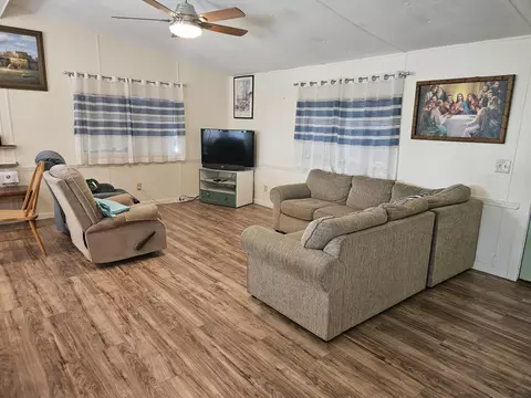 2872 Crystal Lake Ave, Thermal, CA 92274