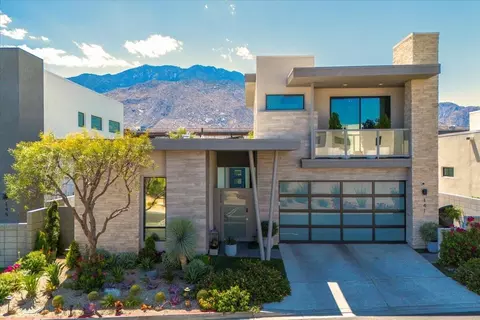 141 Blue Moon Dr, Palm Springs, CA 92262