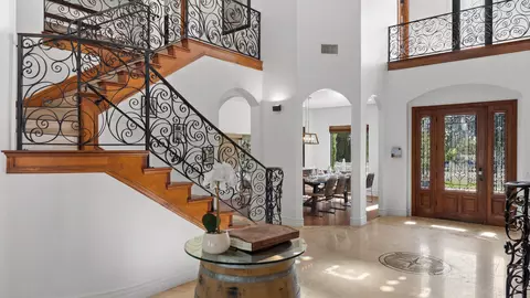Entry Way - 33120 Vino Way, Temecula, CA 92591 photo 2 of 3