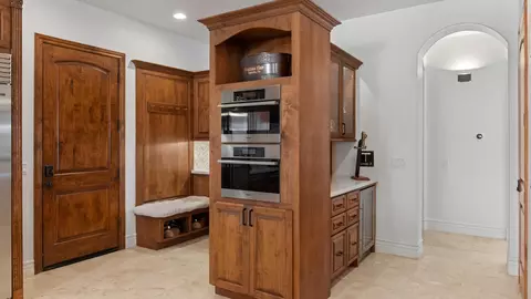 Kitchen - 33120 Vino Way, Temecula, CA 92591 photo 5 of 5