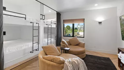 Bedroom - 33120 Vino Way, Temecula, CA 92591 photo 1 of 12