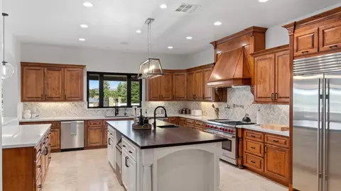 Kitchen - 33120 Vino Way, Temecula, CA 92591 photo 3 of 5