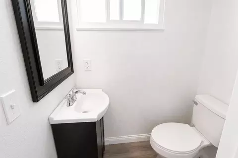 Bath - 55725 Amethyst Dr, Whitewater, CA 92282 photo 1 of 2