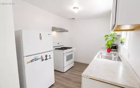 Kitchen - 55725 Amethyst Dr, Whitewater, CA 92282 photo 1 of 2