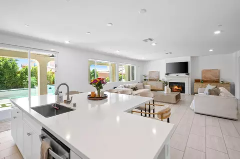 Kitchen - 40166 Vivaldi Ct, Indio, CA 92203 photo 4 of 5