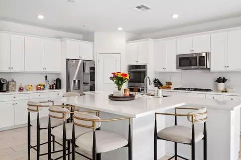 Kitchen - 40166 Vivaldi Ct, Indio, CA 92203 photo 3 of 5