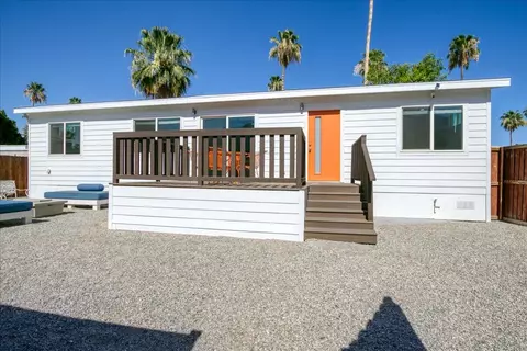 102 Fondulac St, Palm Springs, CA 92264