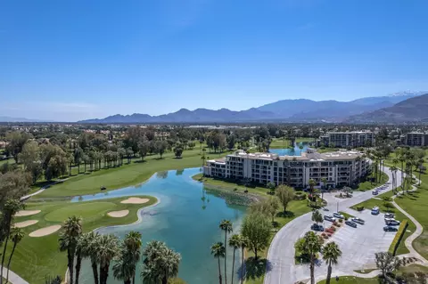 910 Island Dr, Rancho Mirage, CA 92270