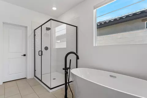 Bath - 84211 Novello Dr, Indio, CA 92203 photo 2 of 4