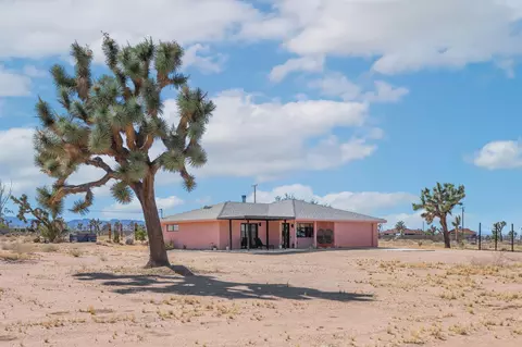 Exterior - 1824 Balsa Ave, Yucca Valley, CA 92284 photo 2 of 11