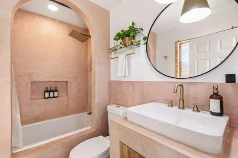Bath - 1824 Balsa Ave, Yucca Valley, CA 92284 photo 1 of 3