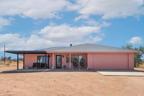 Exterior - 1824 Balsa Ave, Yucca Valley, CA 92284 photo 4 of 11
