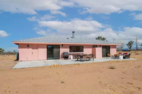 Exterior - 1824 Balsa Ave, Yucca Valley, CA 92284 photo 6 of 11
