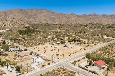 View/Area - 10860 Juniper Ave, Morongo Valley, CA 92256 photo 6 of 8