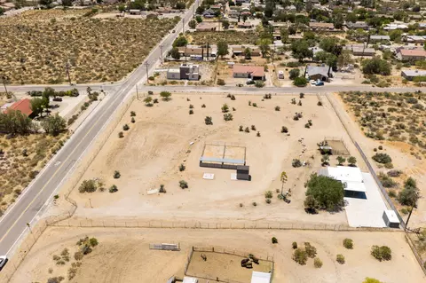 View/Area - 10860 Juniper Ave, Morongo Valley, CA 92256 photo 3 of 8