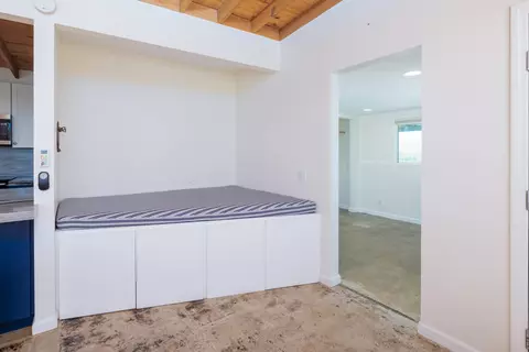 Bedroom - 10860 Juniper Ave, Morongo Valley, CA 92256 photo 1 of 2