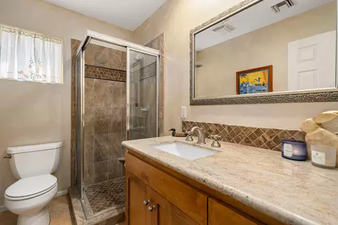 Bath - 43153 Moore Cir, Bermuda Dunes, CA 92203 photo 4 of 4