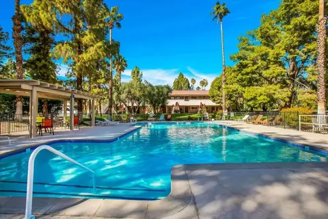 2860 N Los Felices Rd, Palm Springs, CA 92262