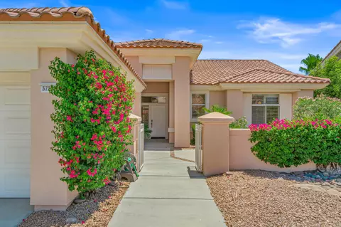 37232 Pineknoll Ave, Palm Desert, CA 92211