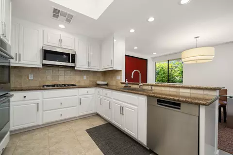 7 Dartmouth Dr, Rancho Mirage, CA 92270