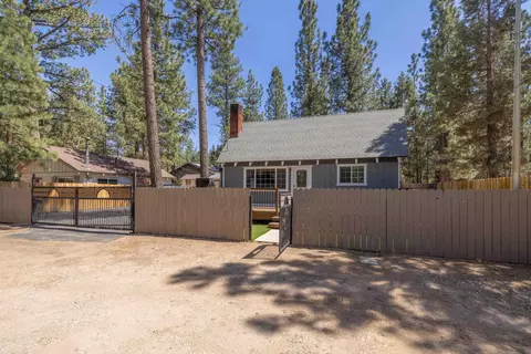 2050 9th Ln, Big Bear City, CA 92314
