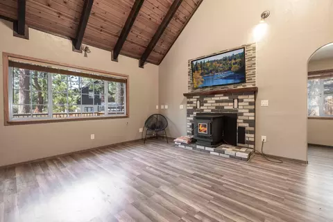 Living - 2050 9th Ln, Big Bear City, CA 92314 photo 2 of 3