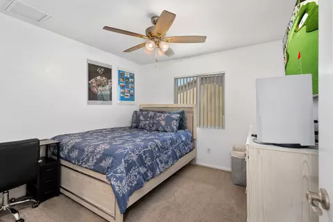 Bedroom - 44430 Beringer Dr, Indio, CA 92203 photo 4 of 6