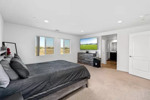 Bedroom - 44430 Beringer Dr, Indio, CA 92203 photo 2 of 6