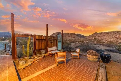 Exterior - 60630 Los Coyotes Dr, Joshua Tree, CA 92252 photo 2 of 4
