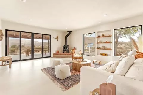 Living - 60630 Los Coyotes Dr, Joshua Tree, CA 92252 photo 2 of 2