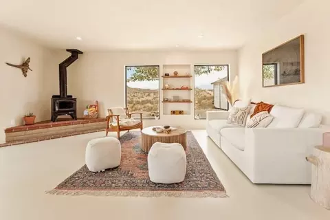Living - 60630 Los Coyotes Dr, Joshua Tree, CA 92252 photo 1 of 2