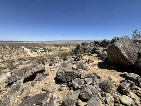 62157 Aberdeen Dr, Joshua Tree, CA 92252 photo 2