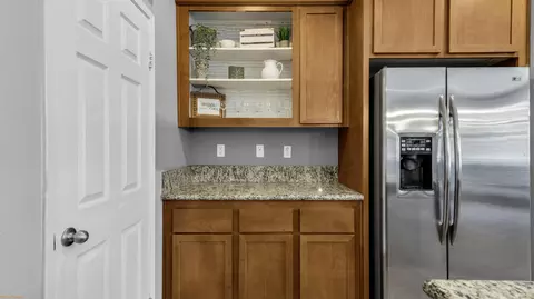 Kitchen - 42724 Tango Ct, Indio, CA 92203 photo 3 of 4