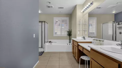 Bath - 42724 Tango Ct, Indio, CA 92203 photo 1 of 6