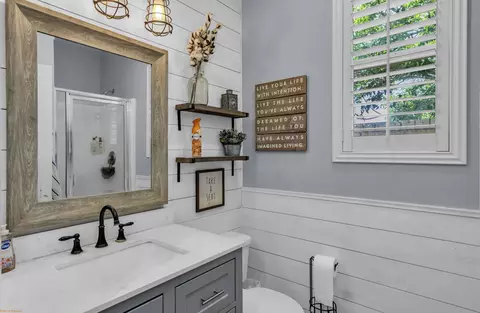 Bath - 42724 Tango Ct, Indio, CA 92203 photo 5 of 6
