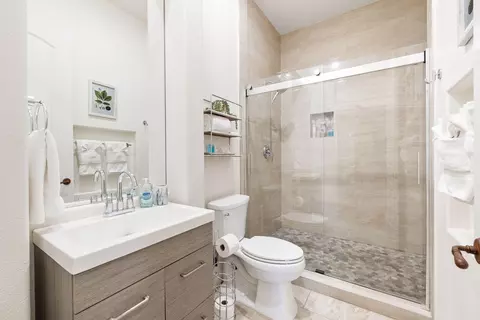 Bath - 80789 Serenity Dr, Indio, CA 92201 photo 5 of 5