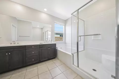 Bath - 79275 Taffala Dr, Indio, CA 92203 photo 1 of 3