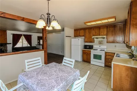 Kitchen - 1084 Hugo Ln, Big Bear City, CA 92314 photo 3 of 3