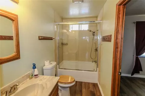 Bath - 1084 Hugo Ln, Big Bear City, CA 92314 photo 1 of 2