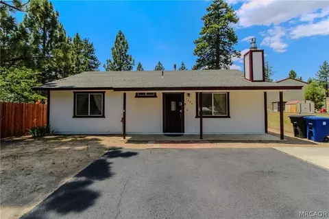 1084 Hugo Ln, Big Bear City, CA 92314