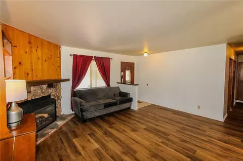 Living - 1084 Hugo Ln, Big Bear City, CA 92314 photo 3 of 4