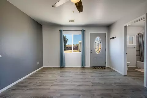 Living - 340 Cherokee Trl, Yucca Valley, CA 92284 photo 1 of 1