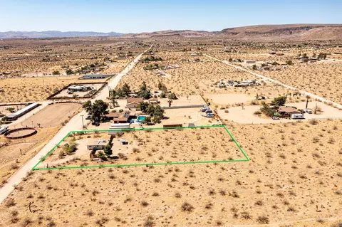 View/Area - 340 Cherokee Trl, Yucca Valley, CA 92284 photo 5 of 8