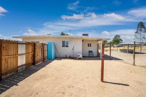 Exterior - 340 Cherokee Trl, Yucca Valley, CA 92284 photo 12 of 15