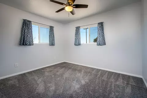 Bedroom - 340 Cherokee Trl, Yucca Valley, CA 92284 photo 2 of 2