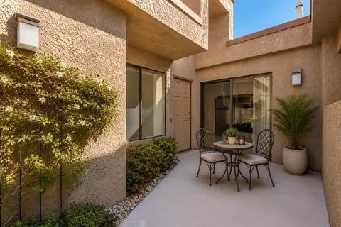 48953 Canyon Crest Ln, Palm Desert, CA 92260