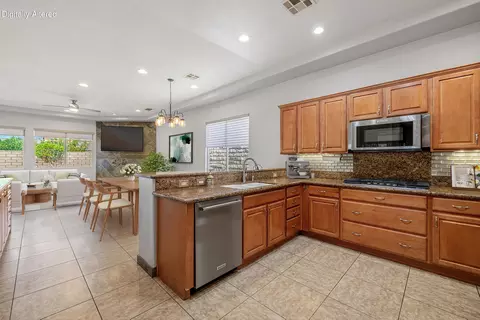 Kitchen - 43425 Sentiero Dr, Indio, CA 92203 photo 1 of 4