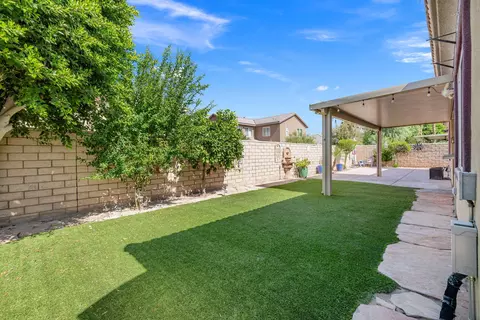 Exterior - 43425 Sentiero Dr, Indio, CA 92203 photo 3 of 4
